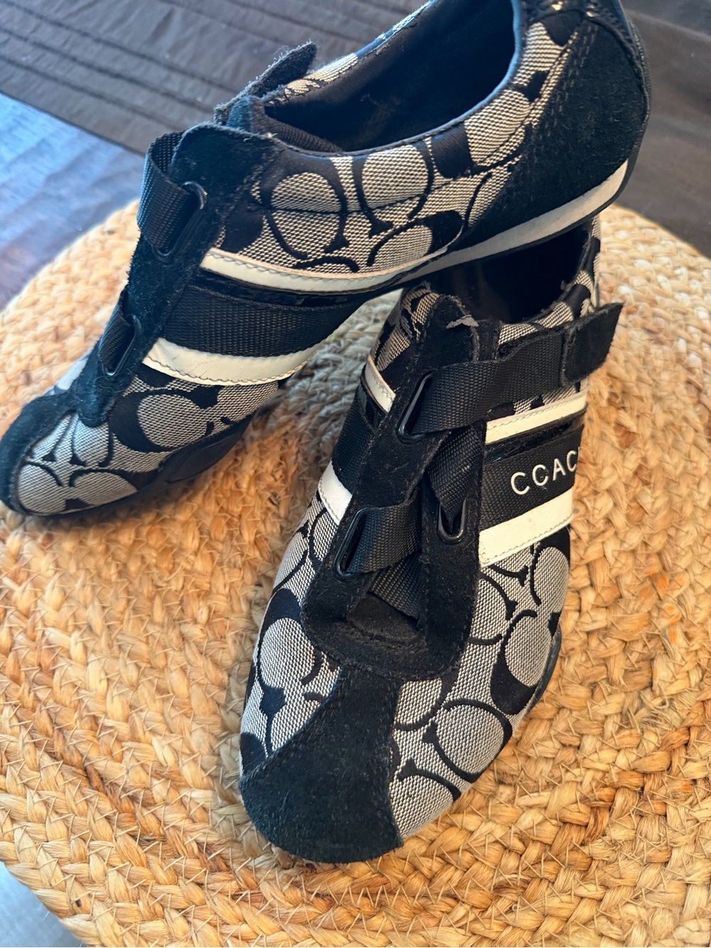 COACH Signature JENNEY Athletic SNEAKERS (Black/Silver) WOMEN’S Size 8.5 US EUC